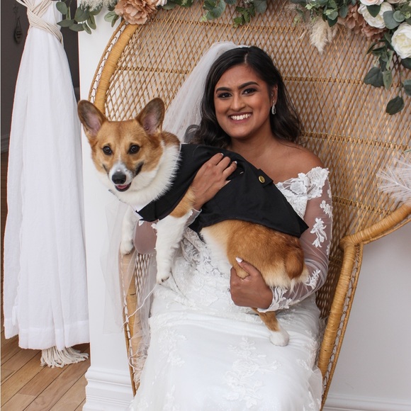 Meet your Posher, Danielle - Picture 1 of 1